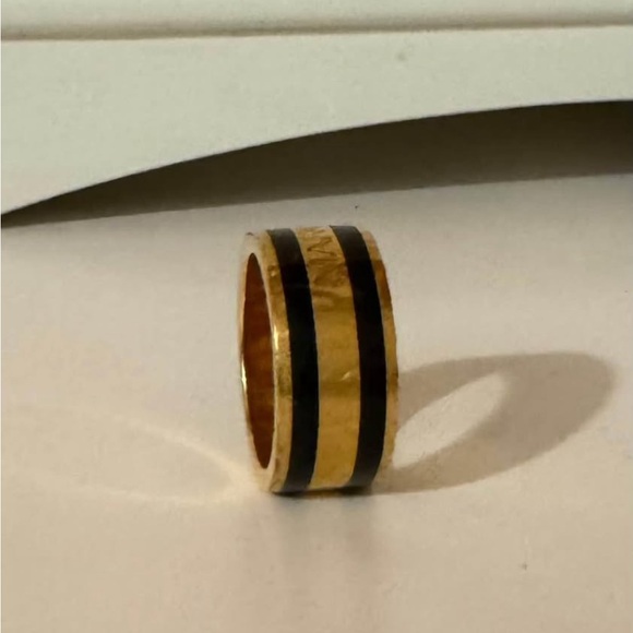 Marc Jacobs Gold and Black Ring - Picture 2 of 2